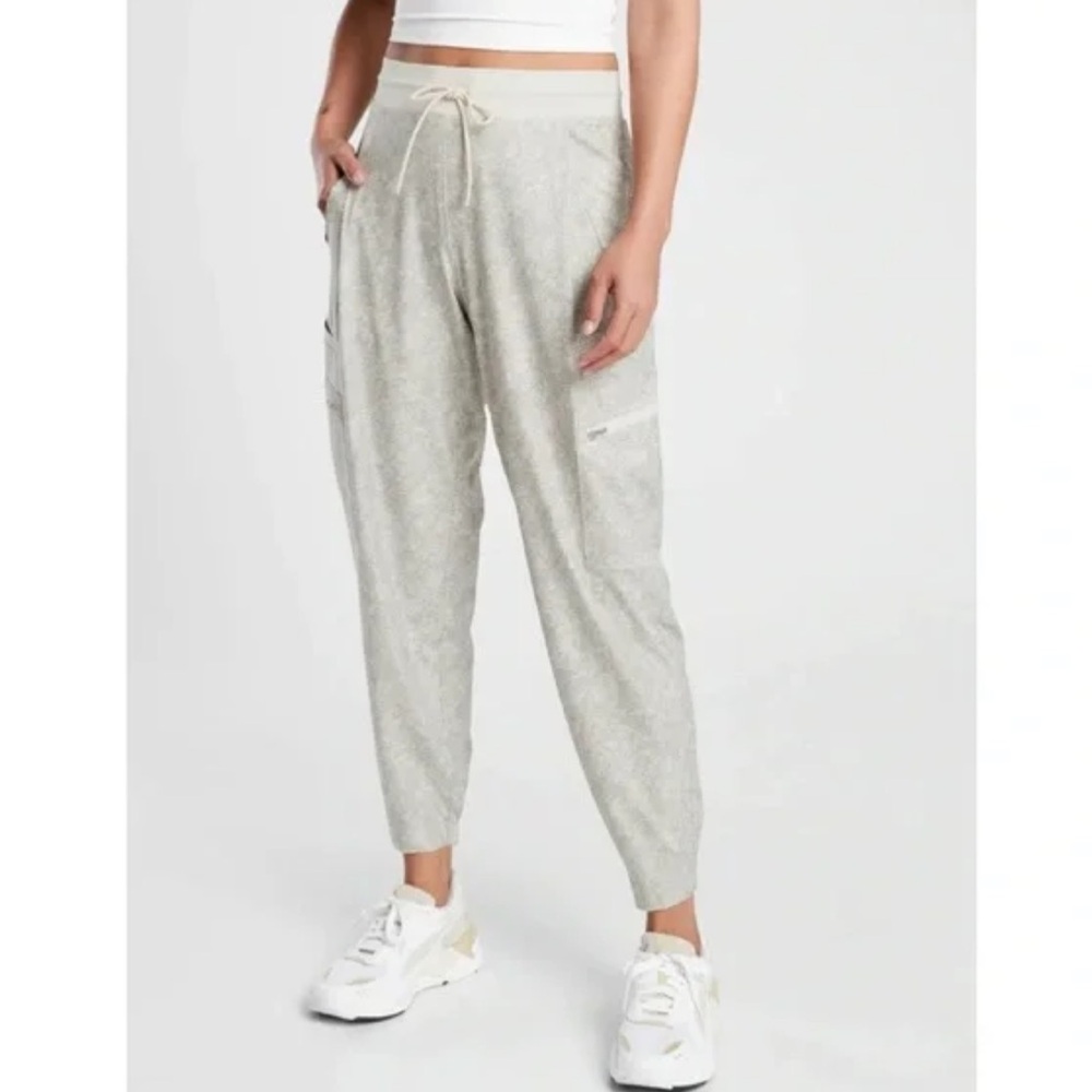 Athleta Venture Printed Jogger Pants Size 6 Tall